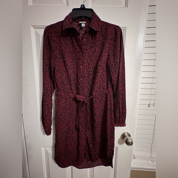a new day Dresses & Skirts - a new day Burgundy and Black Animal Print Long Sleeve Dress, size‎ XS